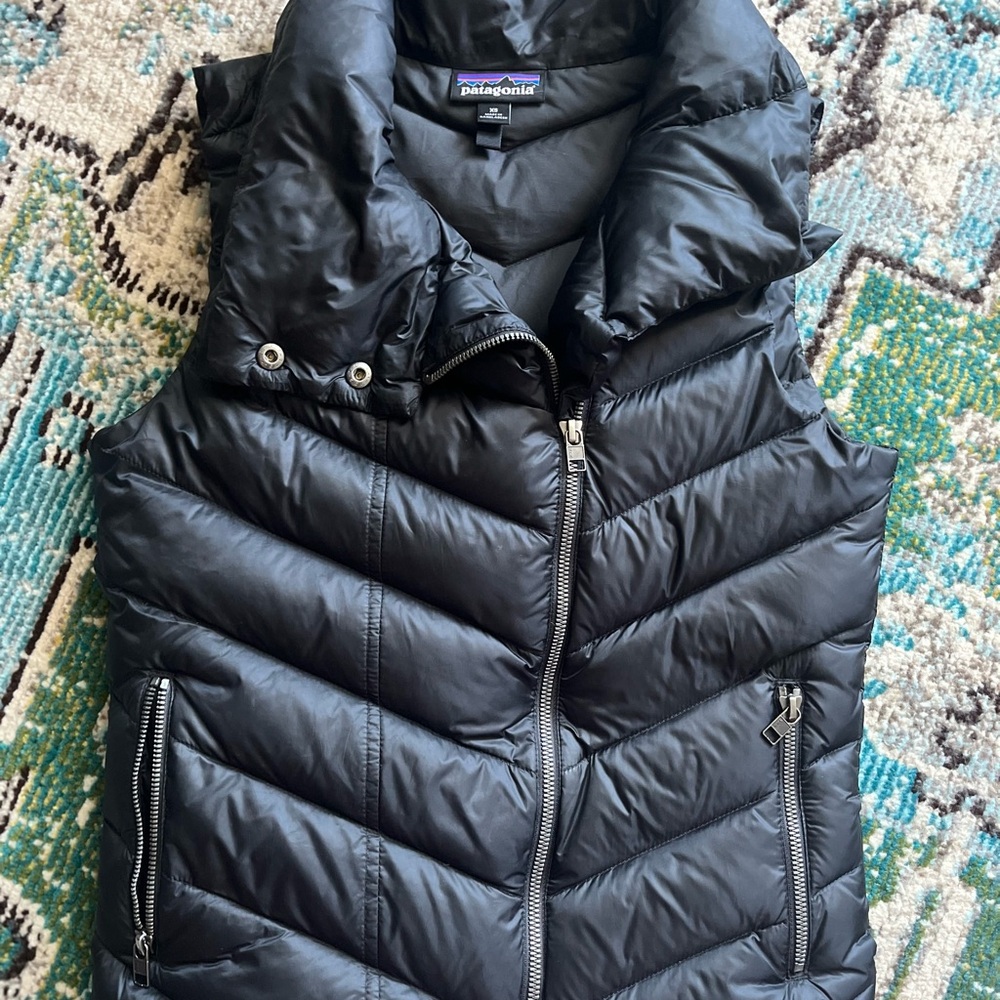 Patagonia Women's Black Puffer Vest